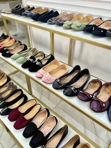 WOMEN'S SHOE